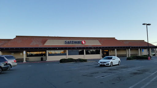 Grocery Store «Safeway», reviews and photos, 14922 Olympic Dr, Clearlake, CA 95422, USA