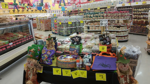 Grocery Store «Lowes Mercado», reviews and photos, 1320 S Federal Blvd, Denver, CO 80219, USA