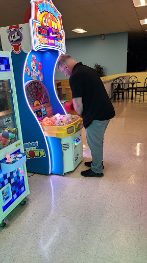 Bowling Alley «Lessard Lanes», reviews and photos, 136 New Britain Ave, Plainville, CT 06062, USA