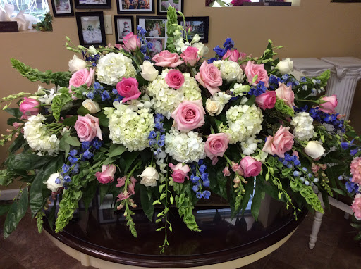 Florist «Moles Flower & Gift Shop», reviews and photos, 3000 Ridge Pike, Norristown, PA 19403, USA