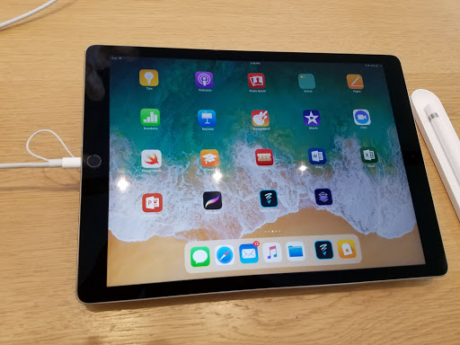 Apple The Oaks image