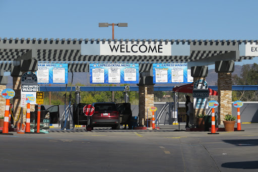 Car Wash «Valencia Car Wash», reviews and photos, 24233 Creekside Rd, Valencia, CA 91355, USA