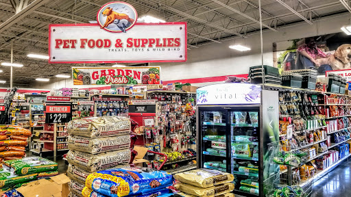 Home Improvement Store «Tractor Supply Co.», reviews and photos, 1714 N Main St, Shelbyville, TN 37160, USA