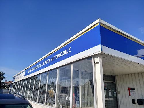 Magasin de pièces de rechange automobiles Groupauto Pau