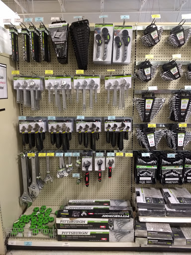 Hardware Store «Harbor Freight Tools», reviews and photos, 4600 Stadium Dr, Kalamazoo, MI 49008, USA