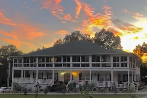 Cascade Inn at Fall Creek Falls image