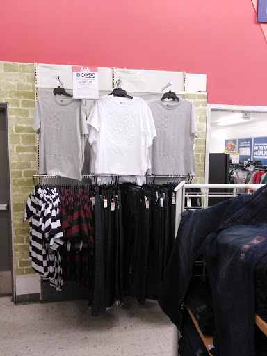 Discount Store «Kmart», reviews and photos, 3247 W Noble Ave, Visalia, CA 93277, USA