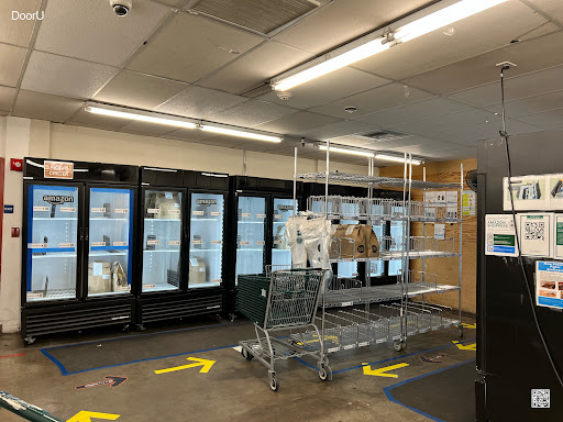 Grocery Store «Whole Foods Market», reviews and photos, 239 N Crescent Dr, Beverly Hills, CA 90210, USA