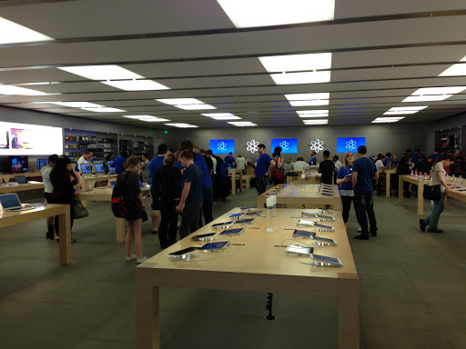 Computer Store «Apple Somerset», reviews and photos, 2800 W Big Beaver Rd, Troy, MI 48084, USA