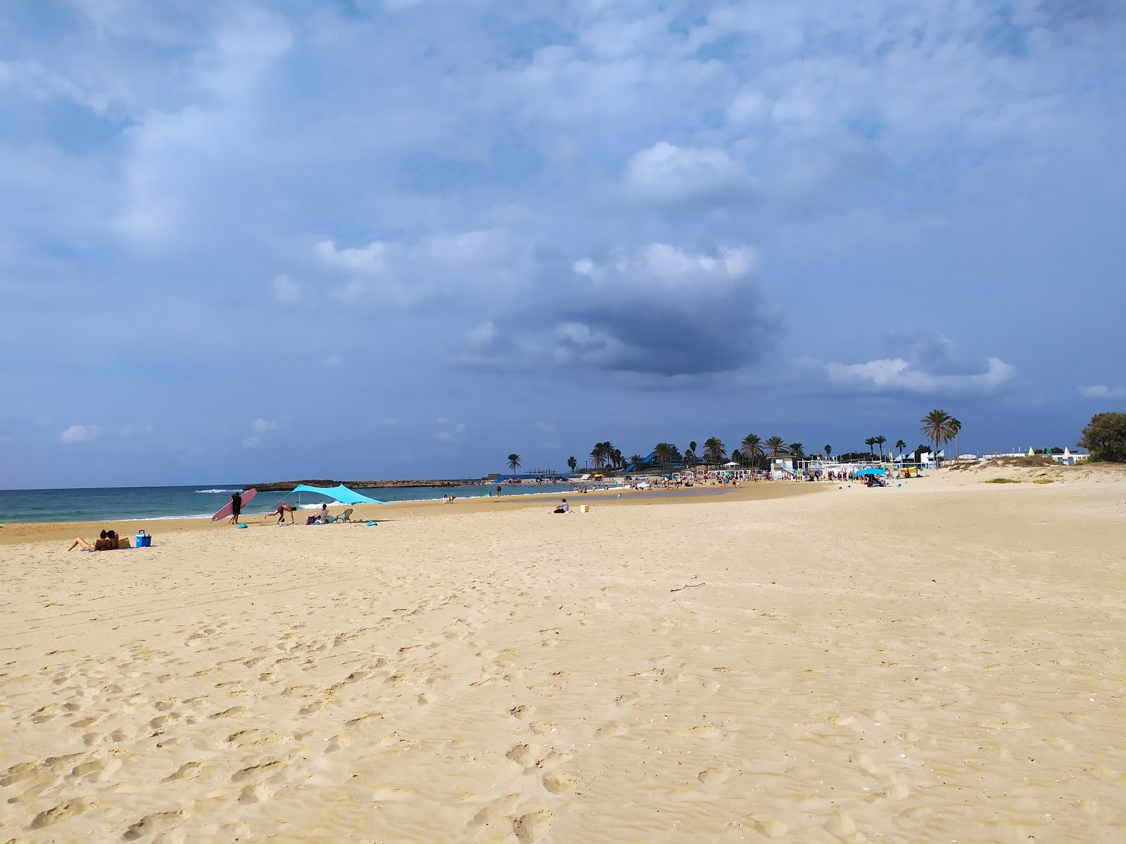 Zdjęcie Neve Yam beach z long bay