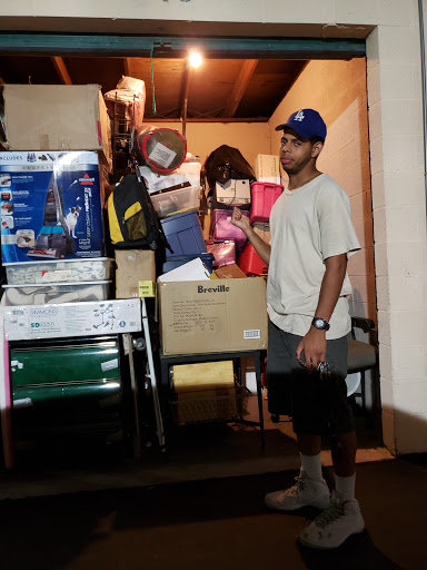 Self-Storage Facility «Extra Space Storage», reviews and photos, 250 N Cota St, Corona, CA 92880, USA