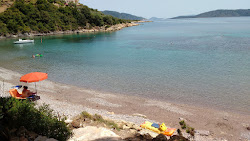 Agios Petros beach'in fotoğrafı küçük koy ile birlikte