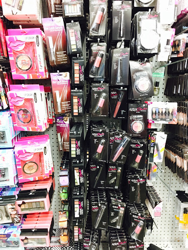 Discount Store «99 Cents Only Stores», reviews and photos, 2888 W Grant Line Rd, Tracy, CA 95304, USA