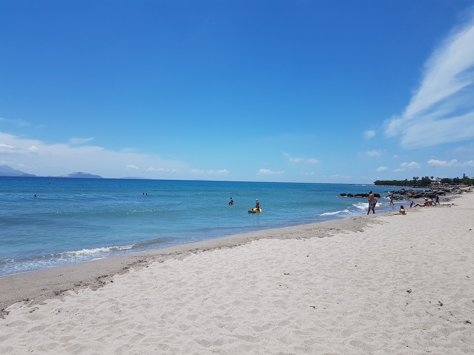 Foto de Atlantica Beach com areia brilhante superfície