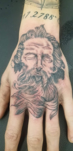 Explore guns n roses tattoo ideas, creative tattoo ideas in Lewiston, available at Walkins tattoos studio