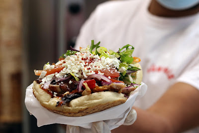 Sürpriz - Berliner Kebab à Paris