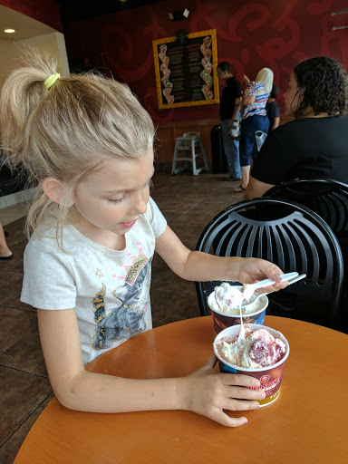 Ice Cream Shop «Cold Stone Creamery», reviews and photos, 9601 Mickelberry Rd NW #101, Silverdale, WA 98383, USA