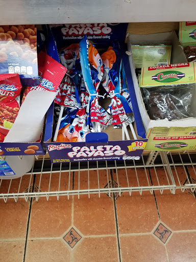 Mexican Grocery Store «La Tienda», reviews and photos, 6490 Dobbin Rd, Columbia, MD 21045, USA