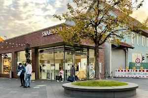 Swarovski Outlet Store image