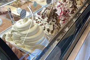 Golda ice-cream image