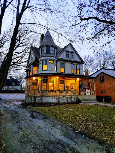 Tourist Attraction «Ernest Hemingway Birthplace», reviews and photos, 339 N Oak Park Ave, Oak Park, IL 60302, USA