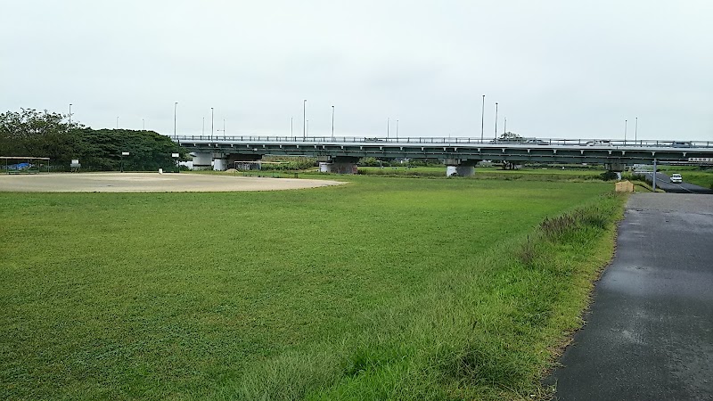 荒川四ツ木橋緑地野球場B面