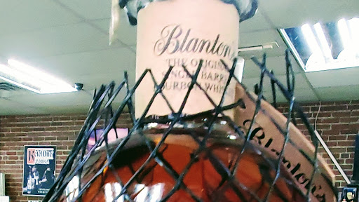 Liquor Store «Wine Vault», reviews and photos, 2 Fairbanks St, Framingham, MA 01701, USA