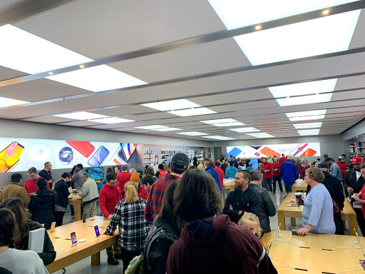 Computer Store «Apple Short Pump Town Center», reviews and photos, 11800 W Broad St, Henrico, VA 23233, USA