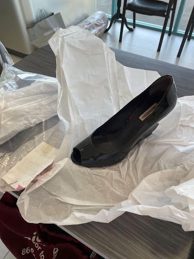 Dry Cleaner «TLC Cleaners», reviews and photos, 30827 Thousand Oaks Blvd, Westlake Village, CA 91362, USA