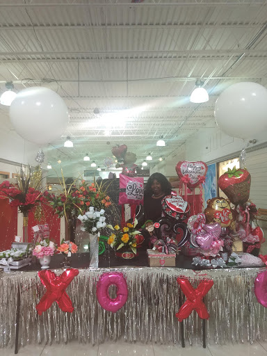 Shopping Mall «Marketplace Mall», reviews and photos, 2101 Peters Creek Pkwy, Winston-Salem, NC 27127, USA