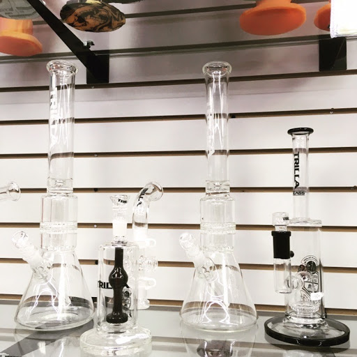 Tobacco Shop «Pine-Apple Xpress Smoke Shop Vape Shop, & Hookahs Sugar Land», reviews and photos, 10701 W Bellfort Ave b182, Houston, TX 77099, USA