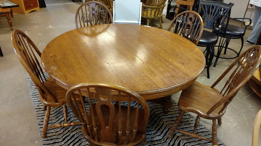 Consignment Shop «New Leaf Home Furnishings», reviews and photos, 2449 Pierce Dr #3, Spring Grove, IL 60081, USA