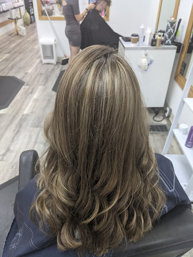 Hair Salon «Salon Incognito», reviews and photos, 216 E 2nd St, Muscatine, IA 52761, USA