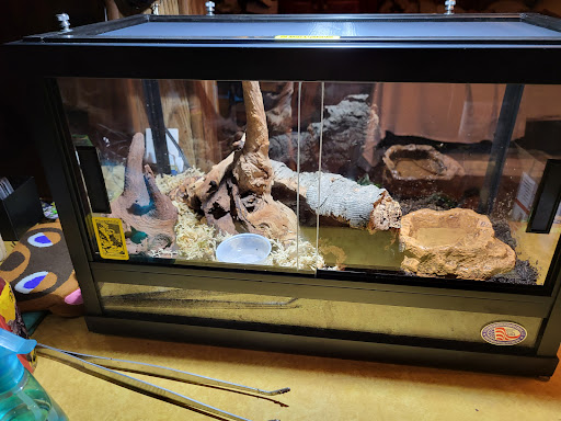 Pet Supply Store «House of Pets Inc», reviews and photos, 29500 Ford Rd, Garden City, MI 48135, USA