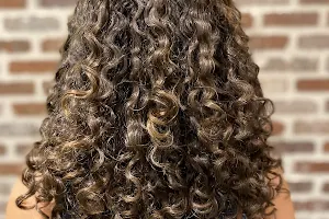 Diva Curls by Cynthia image