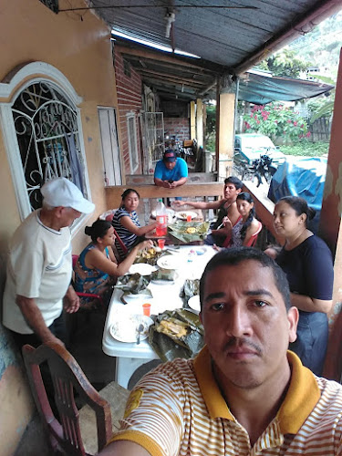 Colegio Dolores Veintimilla De Galindo Cañar La Troncal - Restaurante