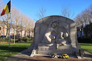 Oorlogsmonument Menen image