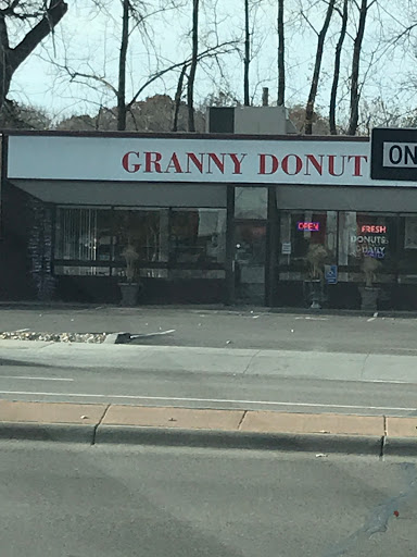 Donut Shop «Granny Donuts», reviews and photos, 1555 S Robert St, St Paul, MN 55118, USA