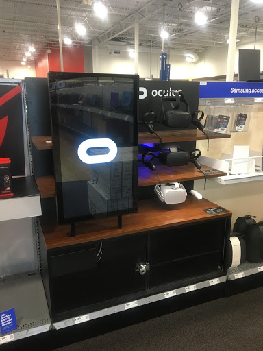 Electronics Store «Best Buy», reviews and photos, 16630 Royalton Rd, Strongsville, OH 44136, USA