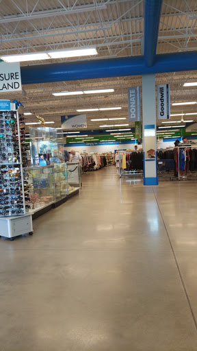 Thrift Store «Goodwill Manasota», reviews and photos, 2715 51st Ave E, Bradenton, FL 34203, USA