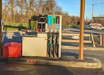 Station-service CORA à Vichy