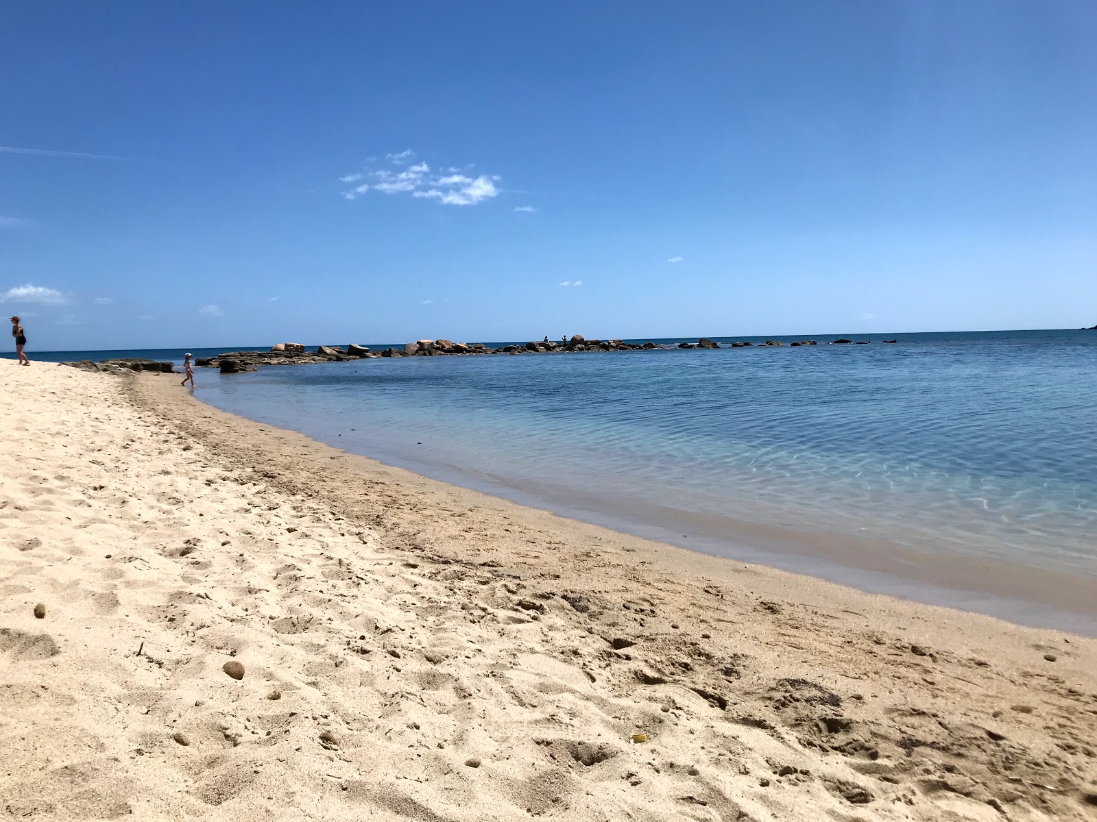Spiaggia di Nora'in fotoğrafı geniş ile birlikte