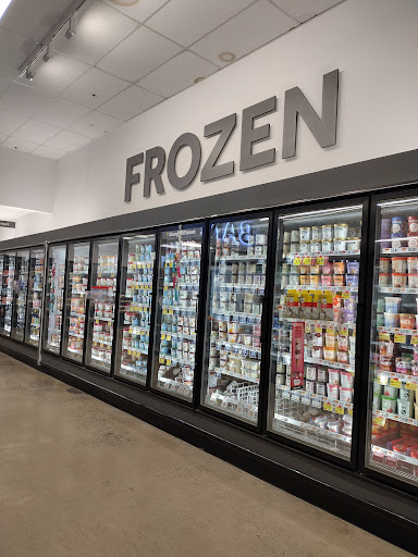 Grocery Store «Stop & Shop», reviews and photos, 44 Fenn Rd, Newington, CT 06111, USA