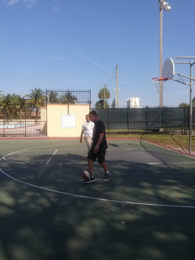 Park «Uleta Park», reviews and photos, 386 NE 169th St, North Miami Beach, FL 33162, USA