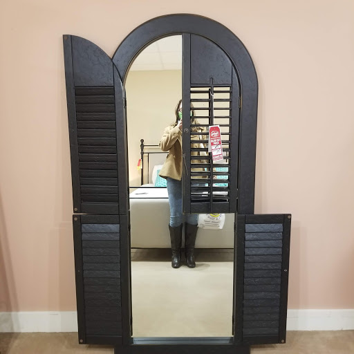 Furniture Store «Schmitt Furniture», reviews and photos, 101 E Main St, New Albany, IN 47150, USA