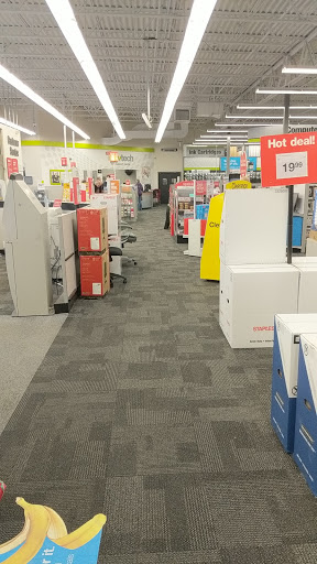 Office Supply Store «Staples», reviews and photos, 654 N West End Blvd, Quakertown, PA 18951, USA