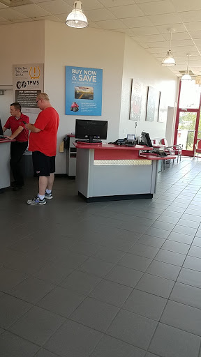 Tire Shop «Discount Tire Store - Inver Grove Heights, MN», reviews and photos, 9101 Broderick Blvd, Inver Grove Heights, MN 55076, USA