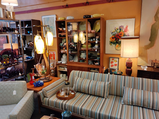 Salt City Antiques-Depot Town