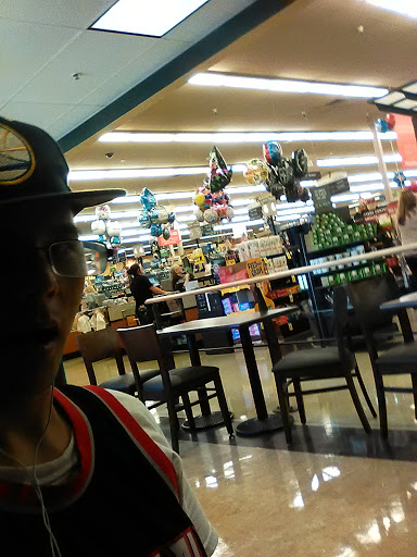 Grocery Store «Safeway», reviews and photos, 1540 Main St, Sweet Home, OR 97386, USA