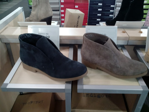 Shoe Store «DSW Designer Shoe Warehouse», reviews and photos, 8834 Governors Hill Dr, Cincinnati, OH 45249, USA